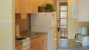 Cottage, 1 Bedroom (2) | Private kitchen | Full-sized fridge, microwave, stovetop, coffee/tea maker