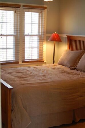 Cottage, 1 Bedroom (2) | Individually decorated, individually furnished, free WiFi - Fire Fly Resort (Union Pier)