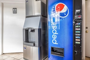 Vending machine - Motel 6 Tremonton, UT (Tremonton)