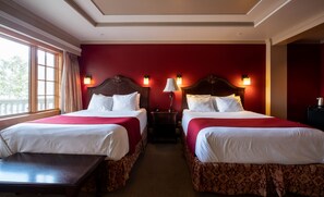 Standard Room, 2 Queen Beds, Lake View