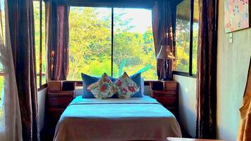 Cabin, 1 Double Bed | Iron/ironing board, free cots/infant beds, free WiFi, bed sheets