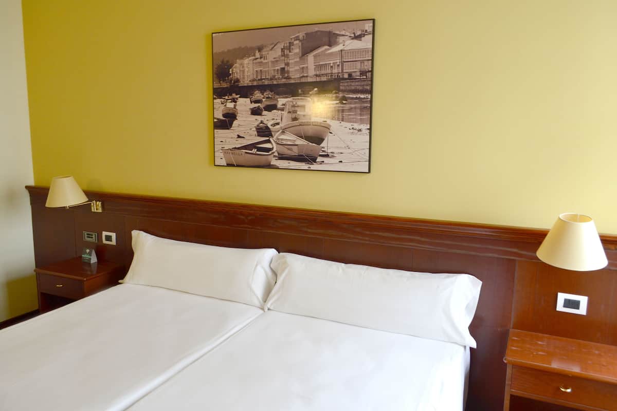 Economy Twin Room | Desk, free WiFi, bed sheets
