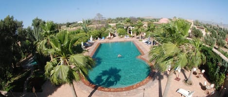 Piscine extérieure