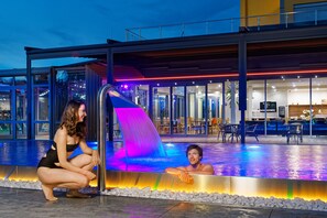 Outdoor pool, open 7:00 AM to 10:00 PM, pool umbrellas, pool loungers - Hotel Aura Design & Garden Pool (Prague)