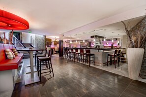 Bar (on property) - Residenz Hochalm (Saalbach-Hinterglemm)