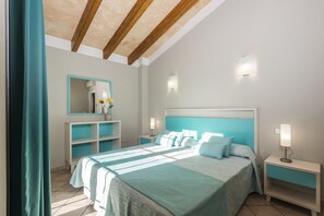 ตู้นิรภัยในห้องพัก, เตารีด/โต๊ะรีดผ้า, เปล/เตียงเด็กอ่อน