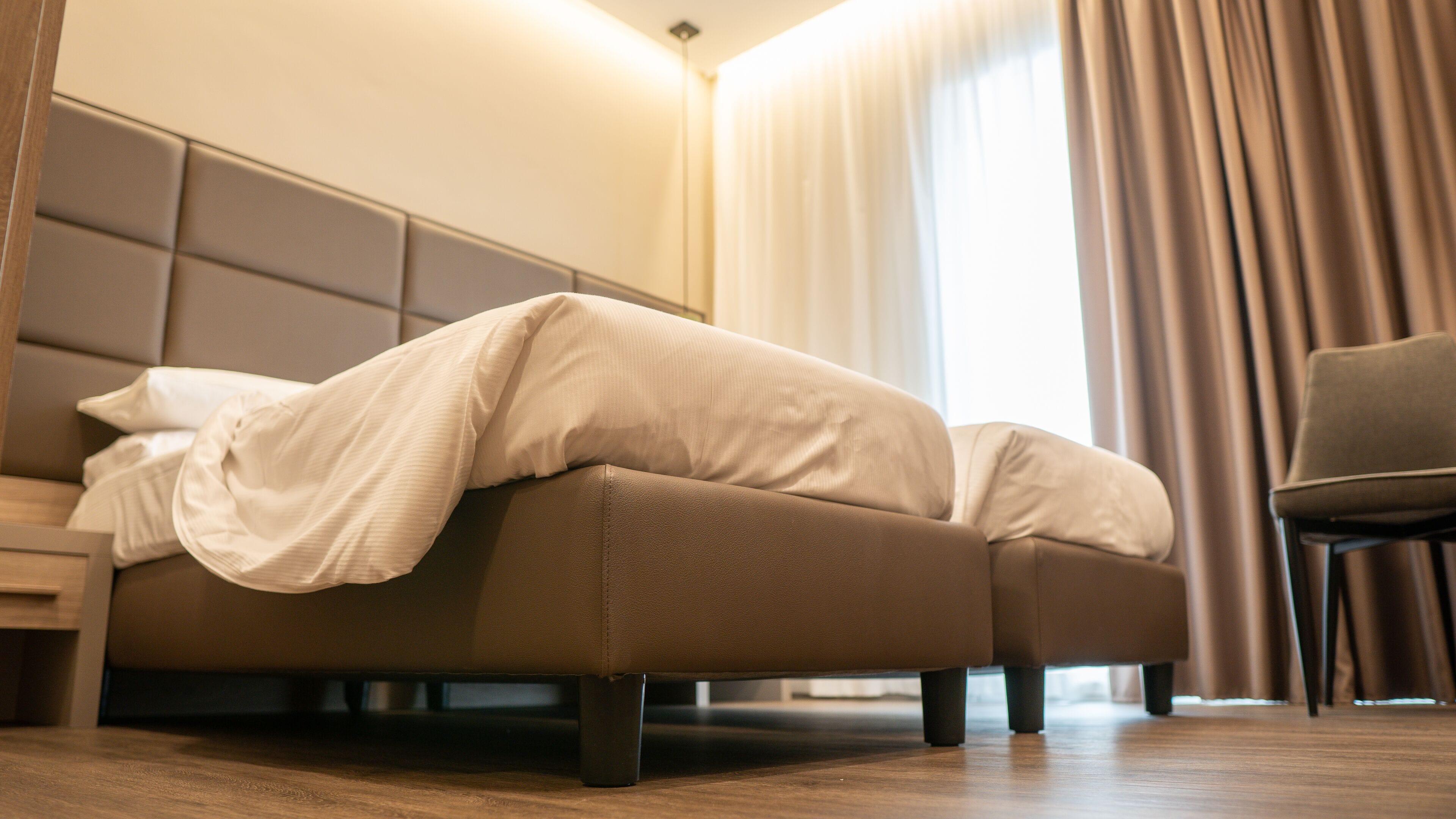 deluxe double room | 1 bedroom, in-room safe, desk, bed sheets