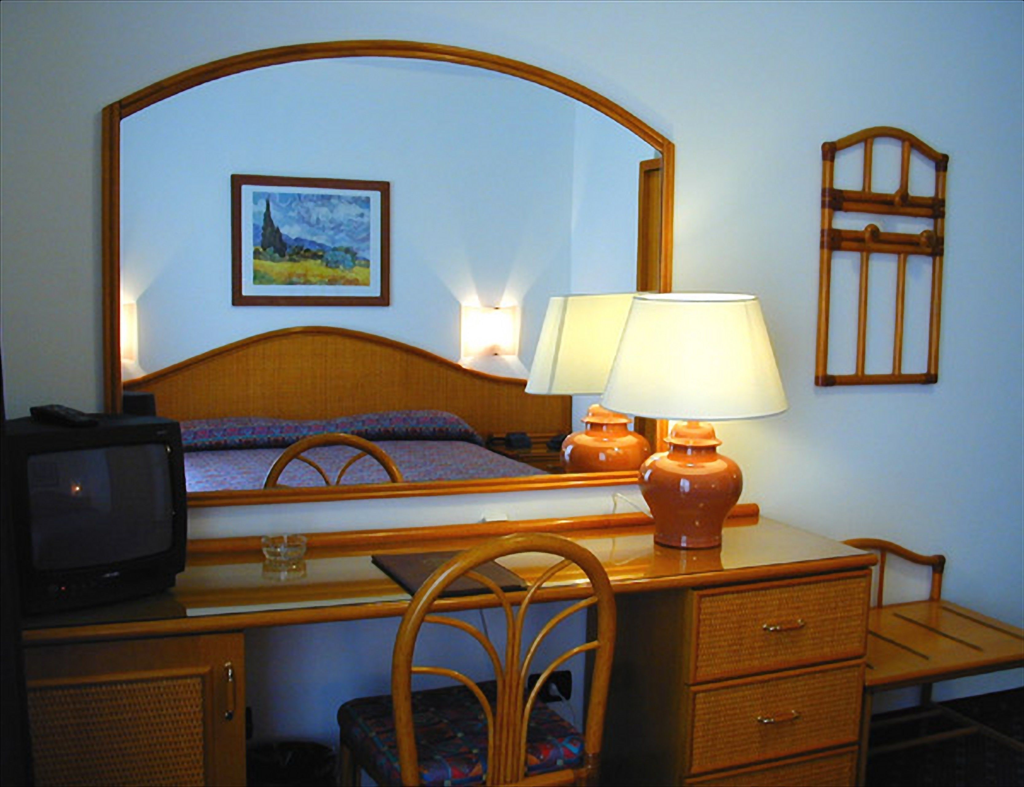 standard double room, balcony | 1 bedroom, in-room safe, desk, bed sheets