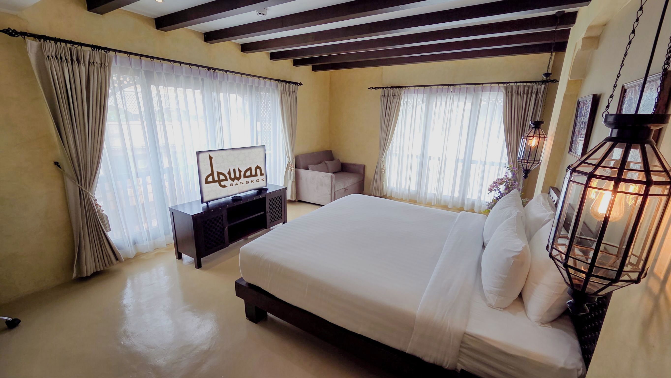 Exclusive Room | In-room safe, individually decorated, individually furnished, desk