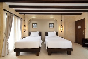 Deluxe Twin Room | In-room safe, individually decorated, individually furnished, desk