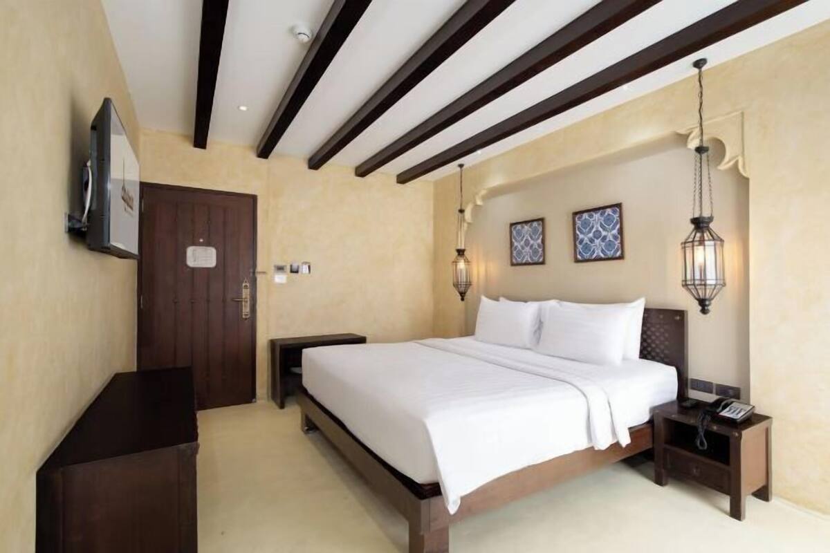 In-room safe, desk, blackout drapes, WiFi (free)