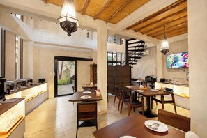 Daily English breakfast (THB 320 per person) - Dewan Bangkok (Bangkok)