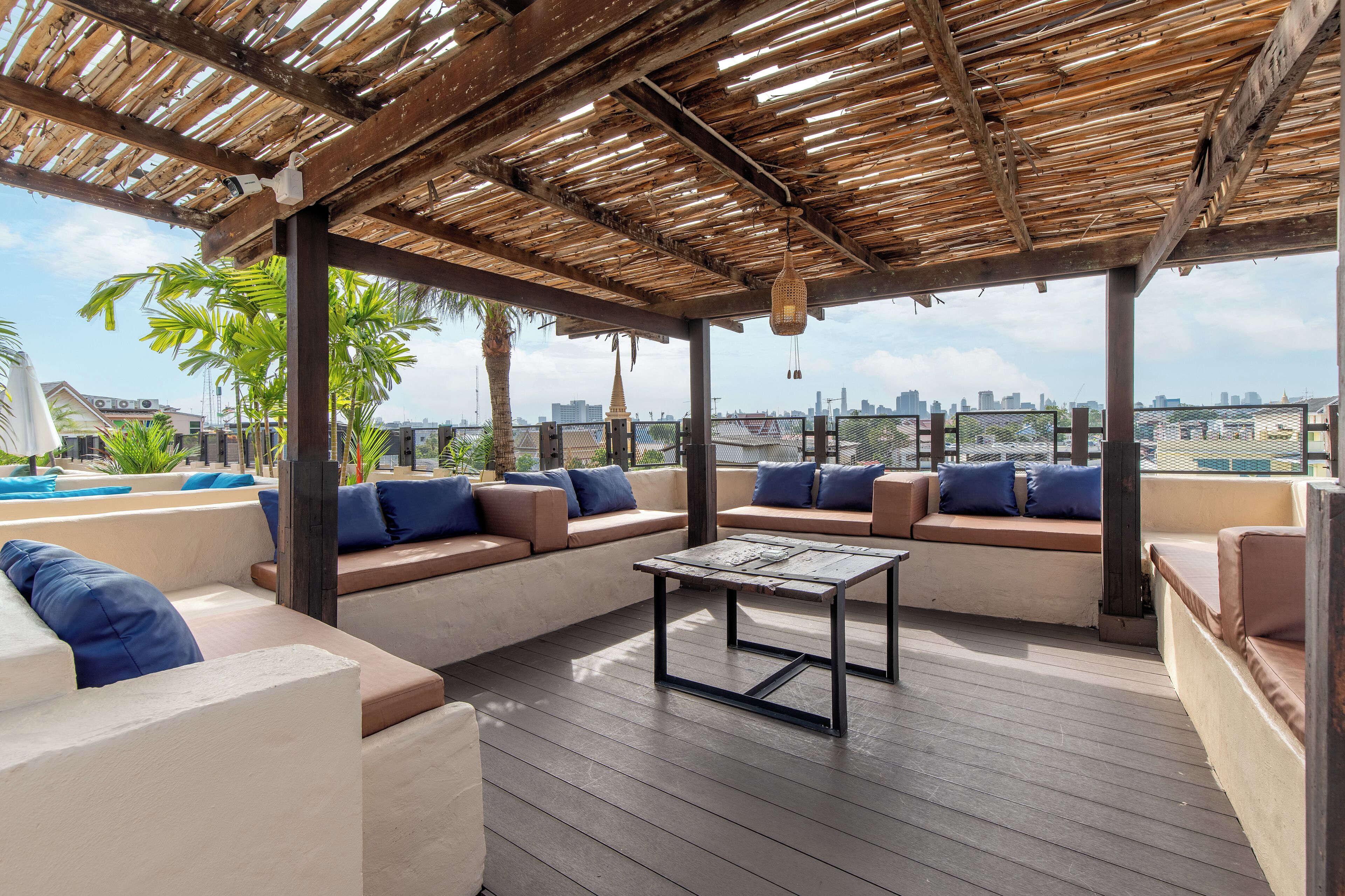 daily english breakfast (thb 320 per person)