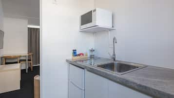 Deluxe King or Twin Studio | Private kitchenette