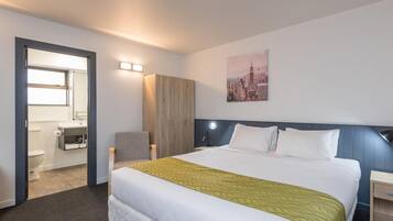 Soundproofing, iron/ironing board, free WiFi, bed sheets