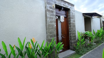 Concierge desk