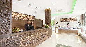Reception - Hotel Kan Yeik Thar (Yangon)