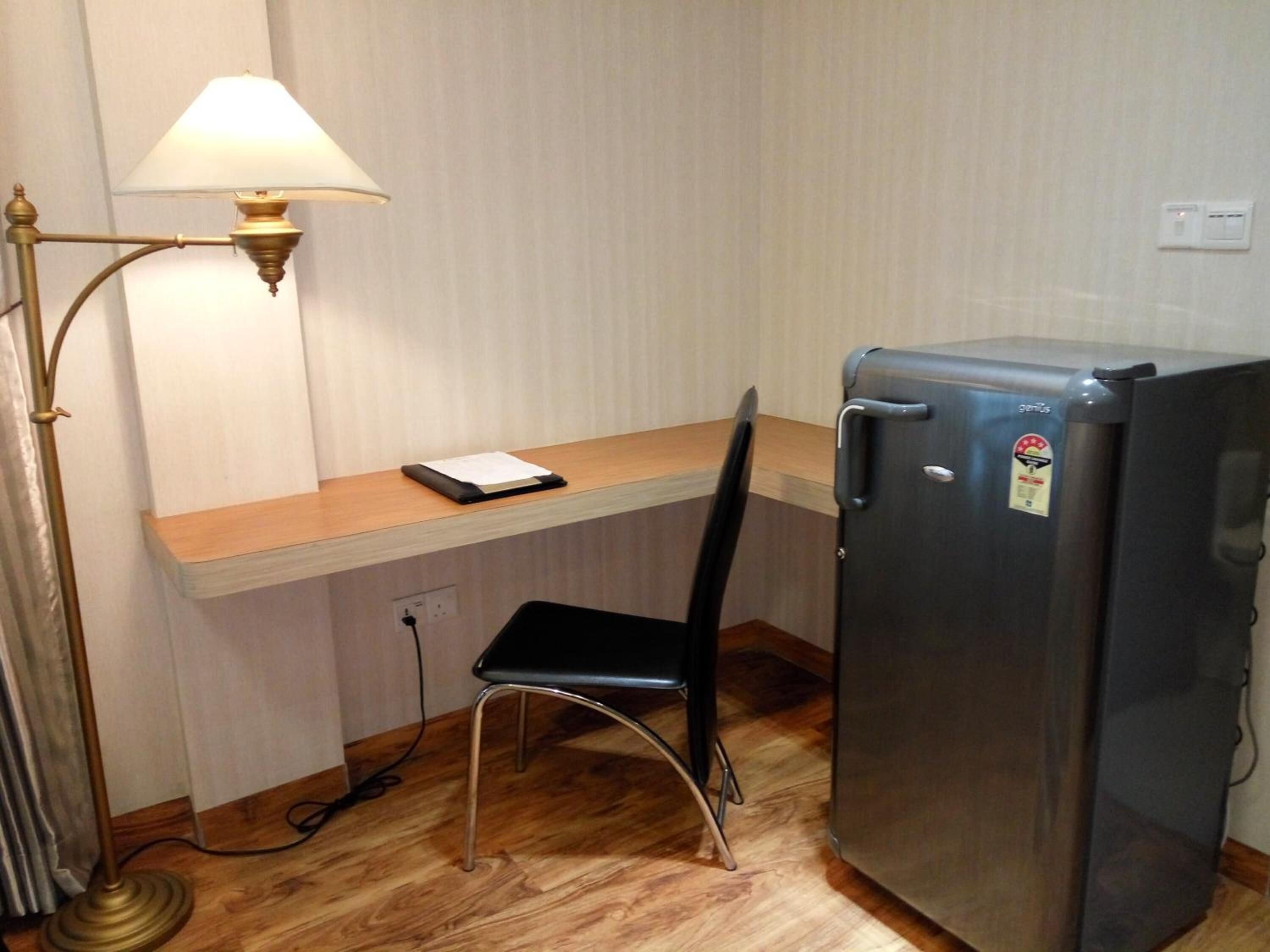 minibar, in-room safe, desk, blackout curtains