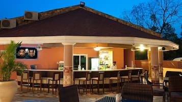 Poolside bar