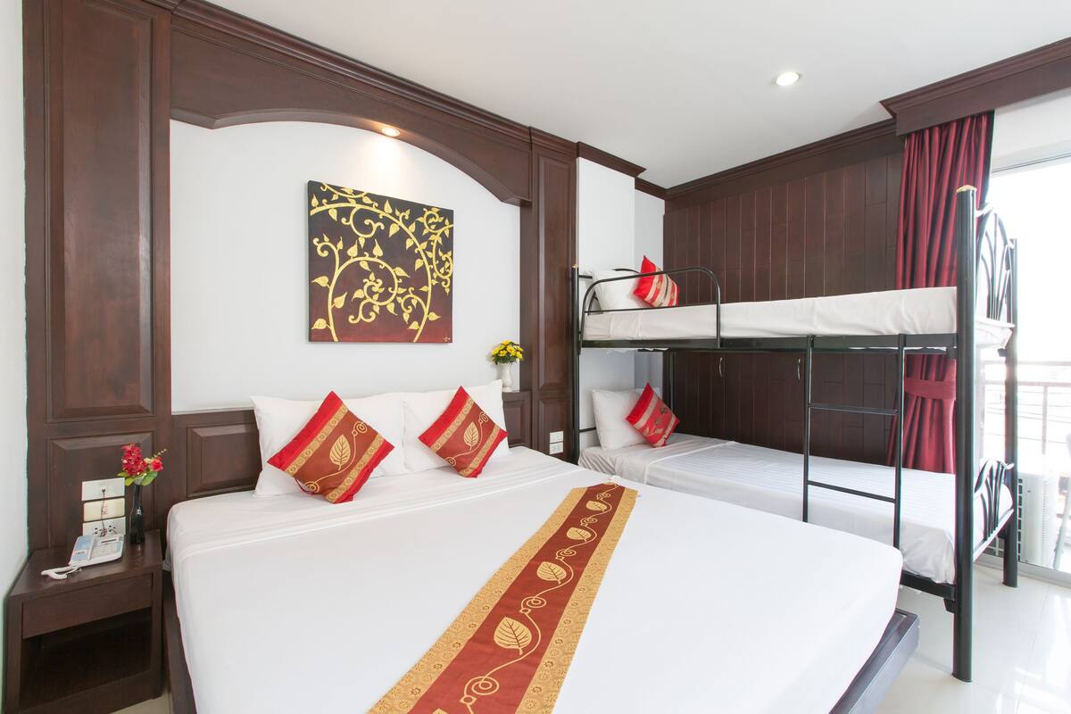 In-room safe, desk, rollaway beds, free WiFi