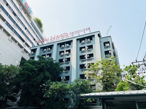 Exterior - 14 Avenue (Bangkok)