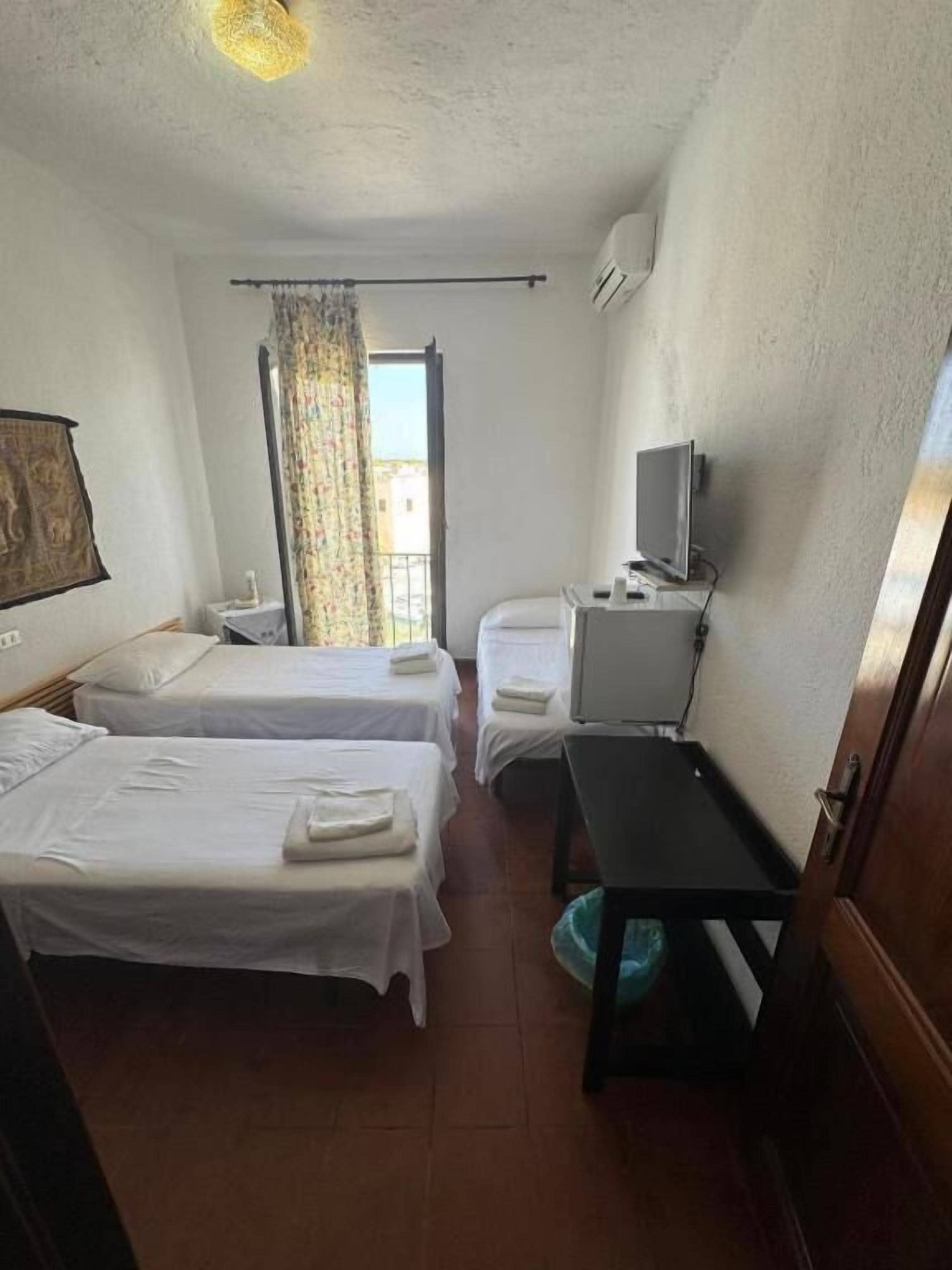 迷你吧、客房內保險箱、隔音、床單