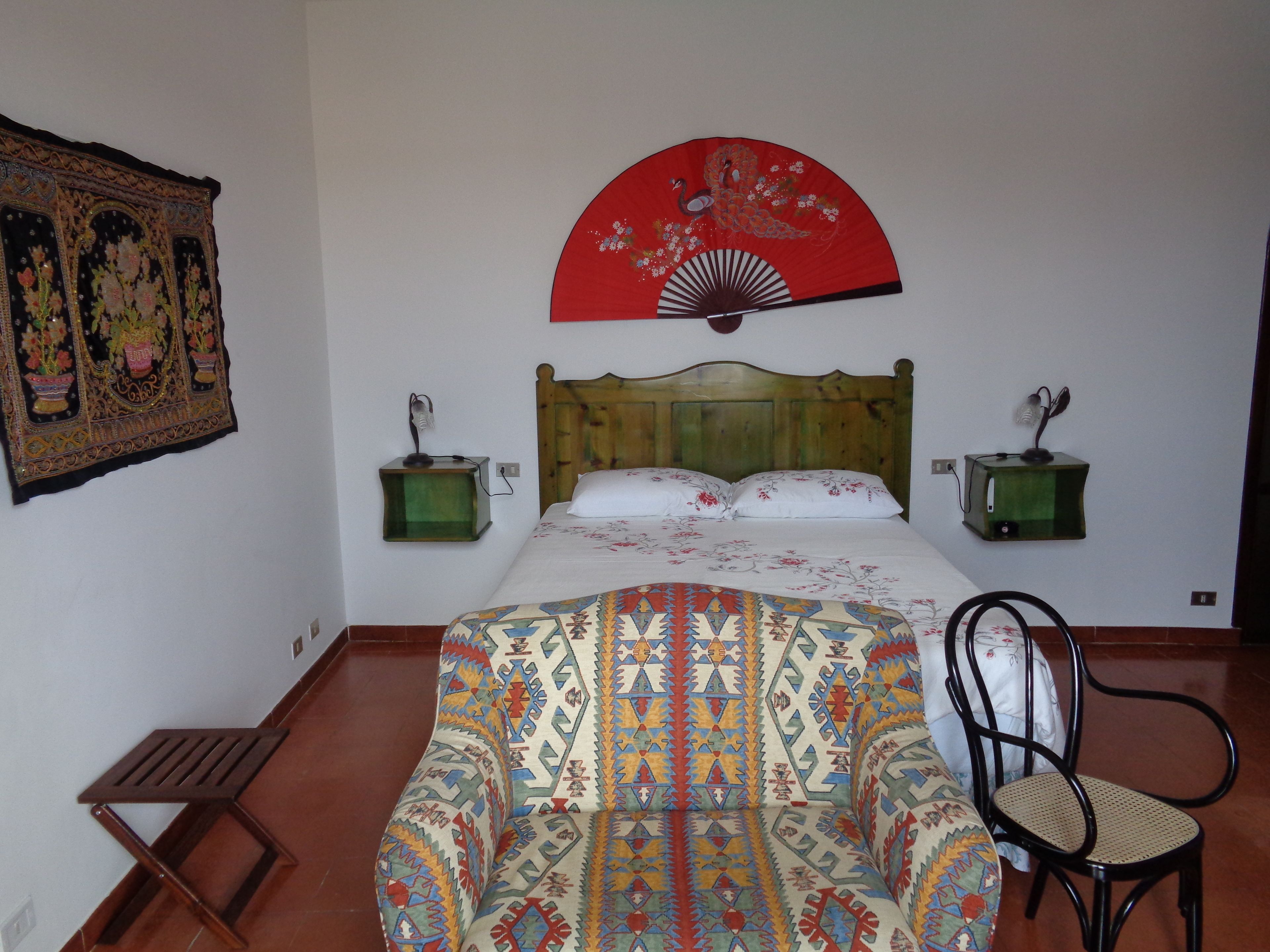 迷你吧、客房內保險箱、隔音、床單