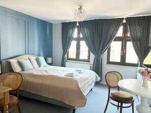 Studio Apartment | 1 bedroom, hypo-allergenic bedding, in-room safe, desk - Willa Puck (Puck)