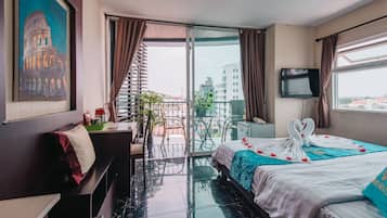 Habitación Deluxe doble | Minibar, escritorio, camas supletorias y wifi gratis