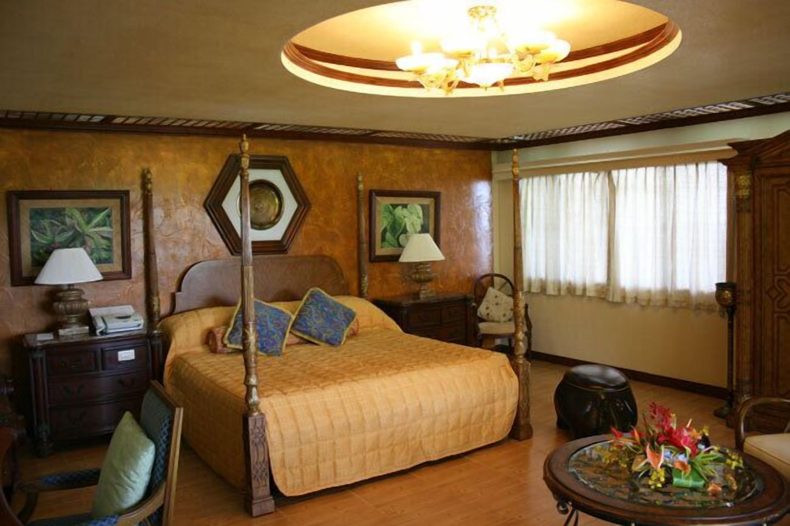 Két bảo mật tại phòng, bàn, bàn ủi/dụng cụ ủi quần áo 