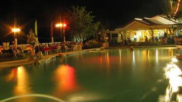Outdoor pool, sun loungers
