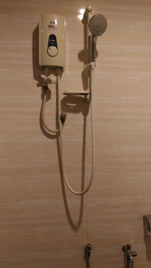 Shower, towels