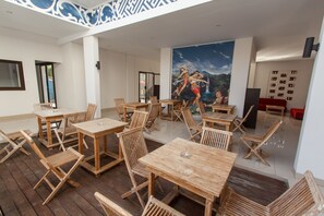 Breakfast area - RaBaSTa Mahayana Kuta (Kuta)