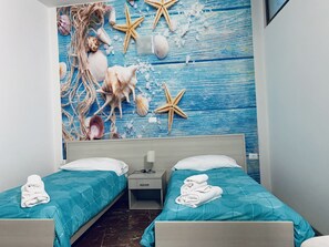 쿼드룸, 주방 | 미니바, 책상, 방음 설비, 무료 WiFi