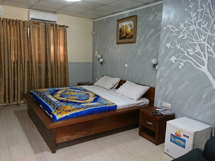Phòng đơn Deluxe, 1 giường đôi | Truy cập Internet không dây miễn phí, bộ trải giường