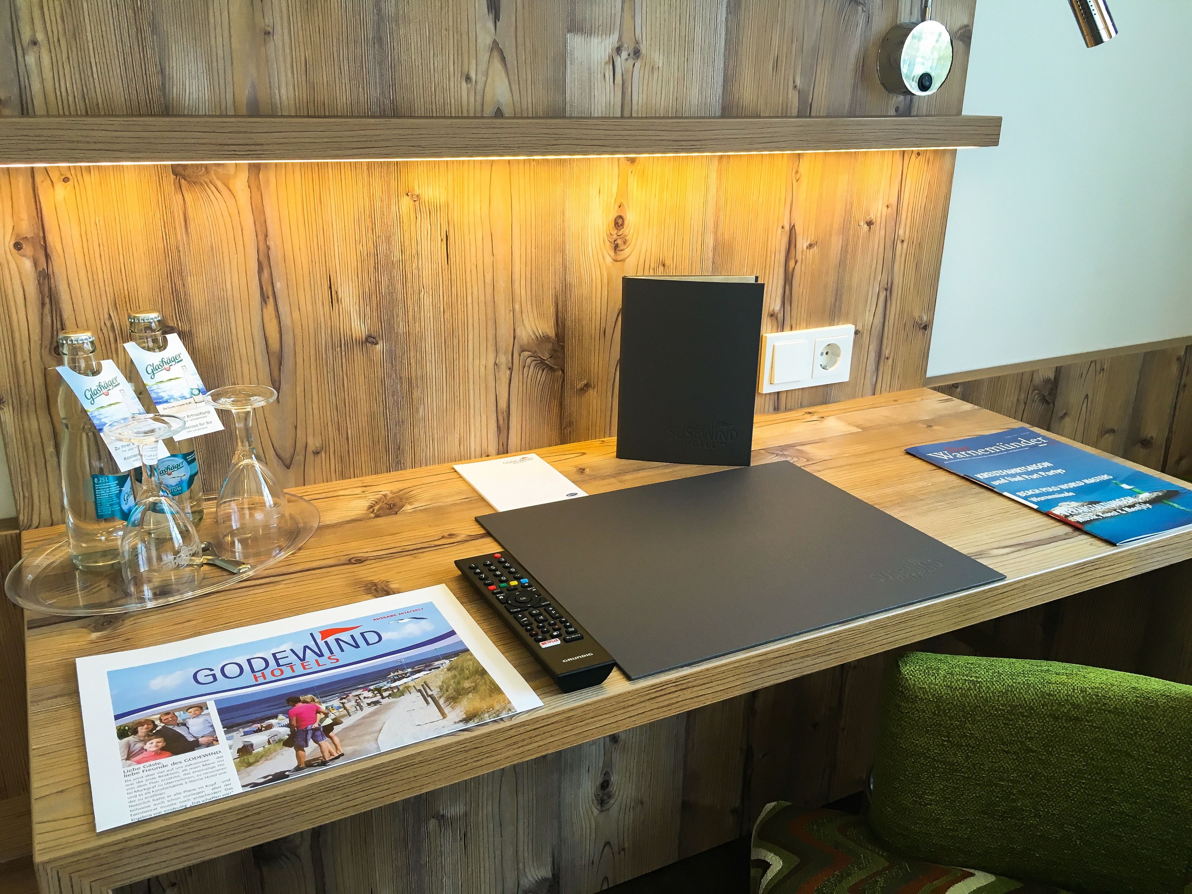 hypo-allergenic bedding, desk, blackout curtains, free wifi