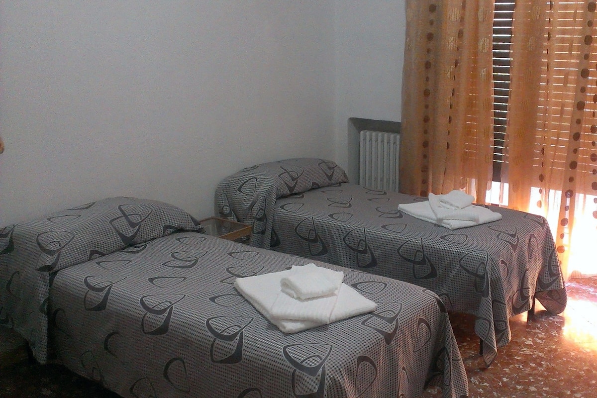 Chambre Double, salle de bains commune