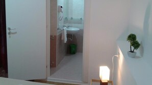 Double Room, City View | 1 bedroom, Frette Italian sheets, premium bedding, down comforters - Affittacamere Passarelli 9 (Matera)
