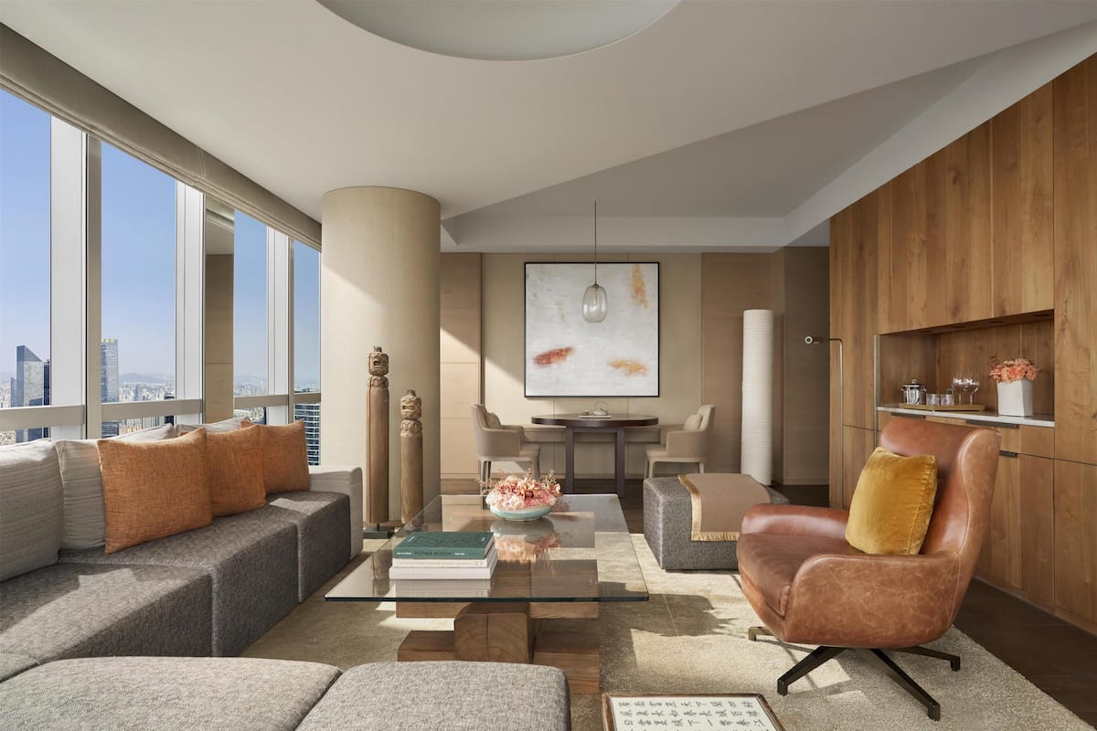Premier Suite, 1 King Bed, City View