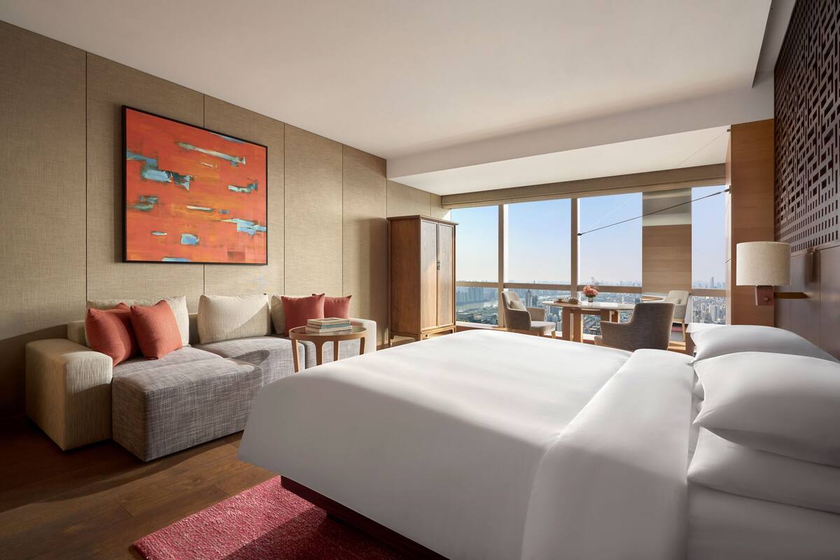 1 bedroom, minibar, in-room safe, desk