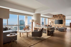 柏悅行政套房 | 起居區 | 48-吋LED 液晶電視、有線頻道、電視、付費電影