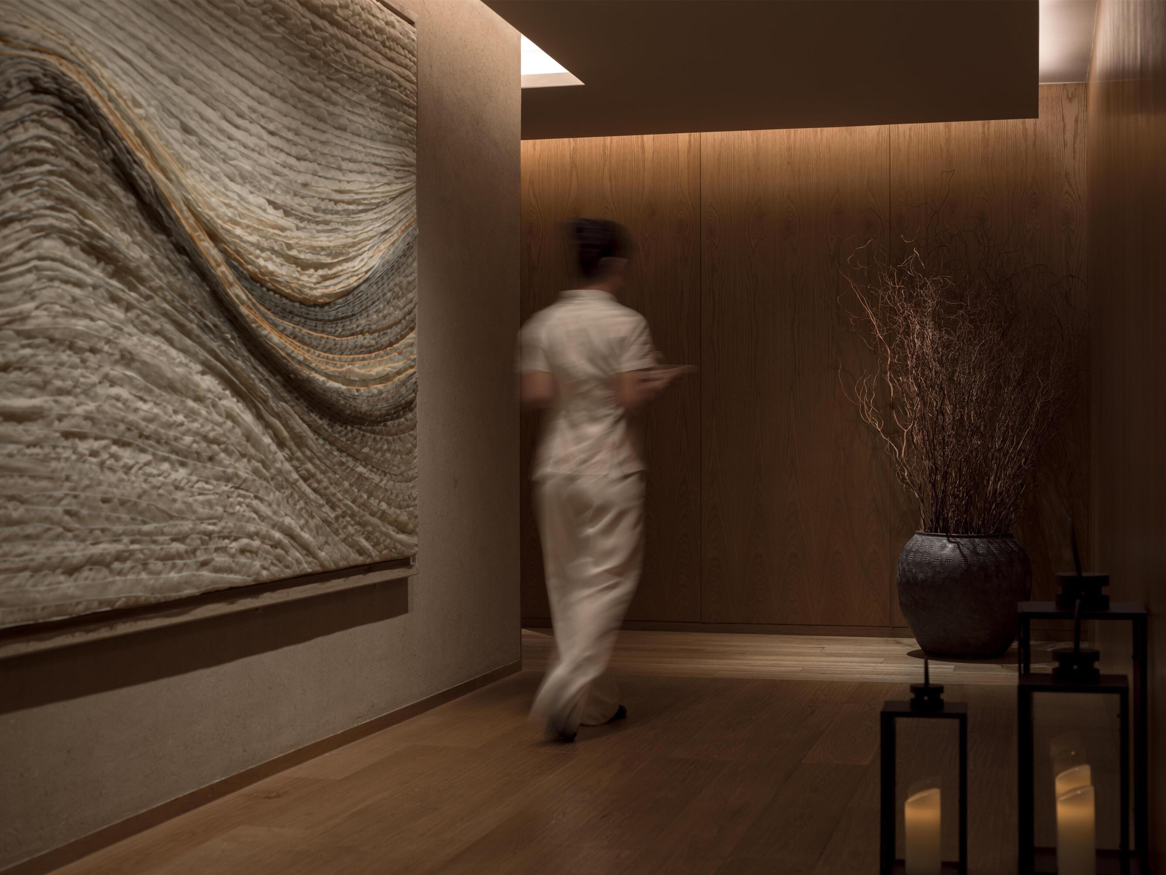 Couples treatment room(s), hot tub, steam room, body treatments