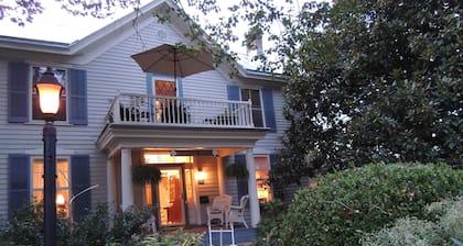 1868 Magnolia House Inn
