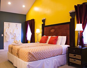 Premium bedding, desk, iron/ironing board, free WiFi
