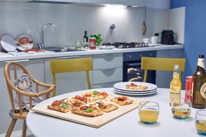 家庭套房 | 私人廚房 | 大型雪櫃/冰箱、微波爐、爐具、特濃咖啡機