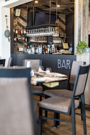 Breakfast, lunch, dinner and brunch served  - Le Gaspésiana (Sainte-Flavie)