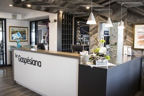 Reception hall - Le Gaspésiana (Sainte-Flavie)