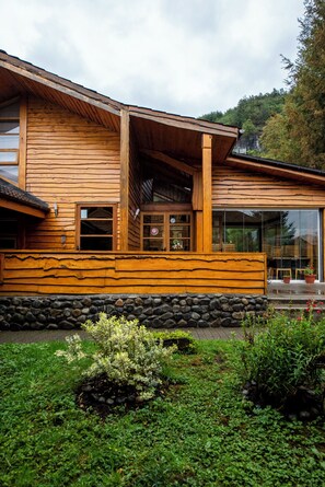 Exterior - Hotel Alto Melimoyu (Cisnes)