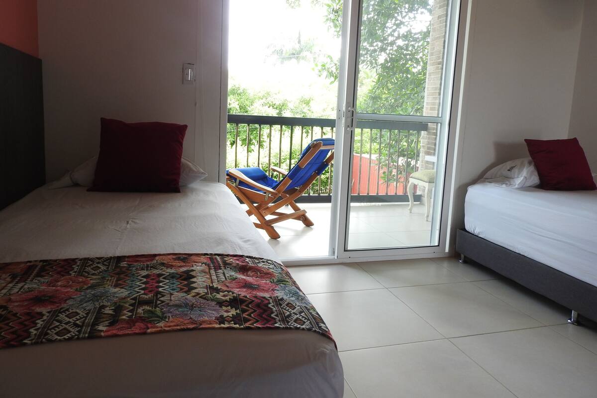 Junior Quadruple Room | Free WiFi, bed sheets