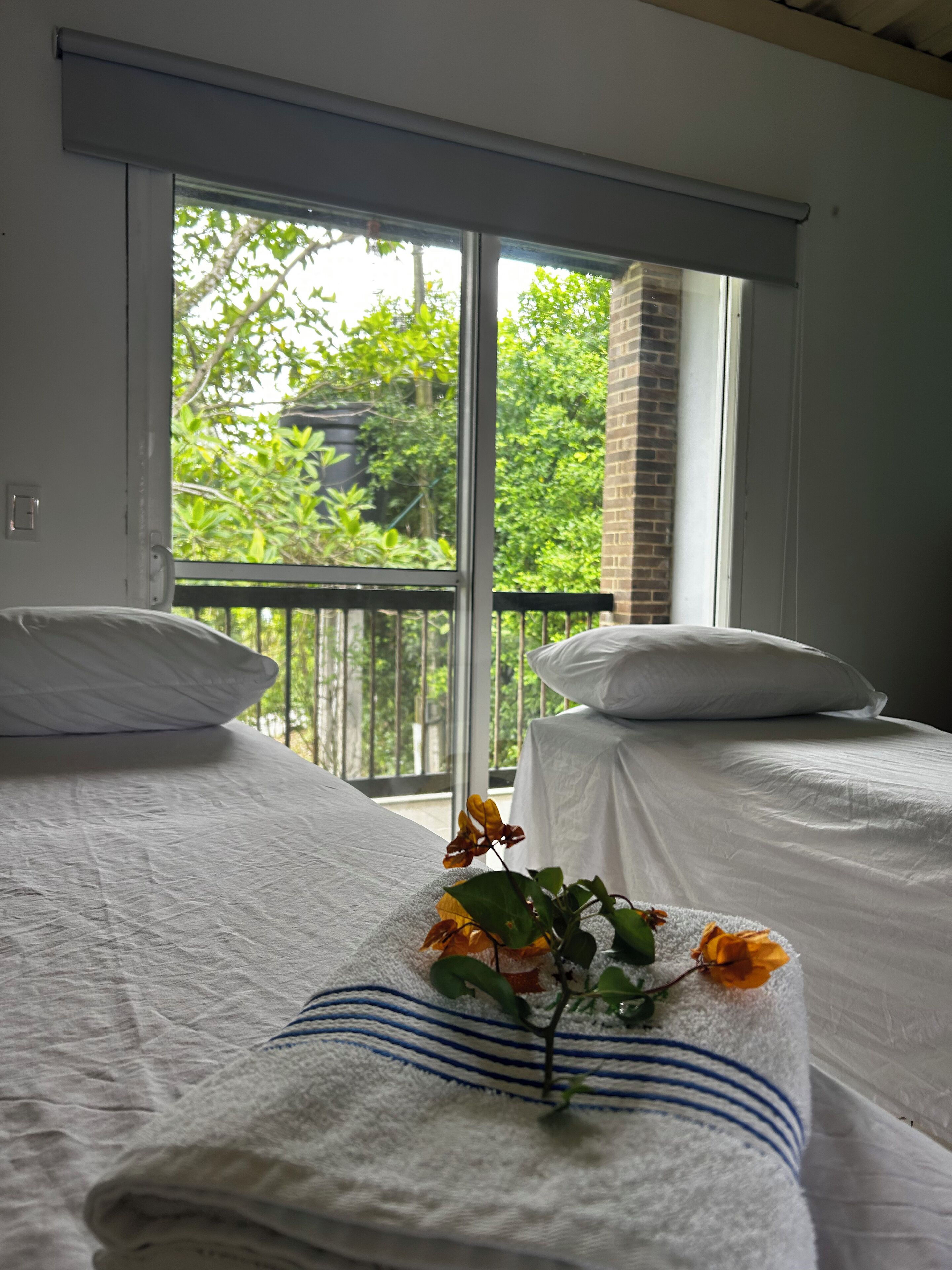 Massages aux pierres chaudes, massages des tissus profonds